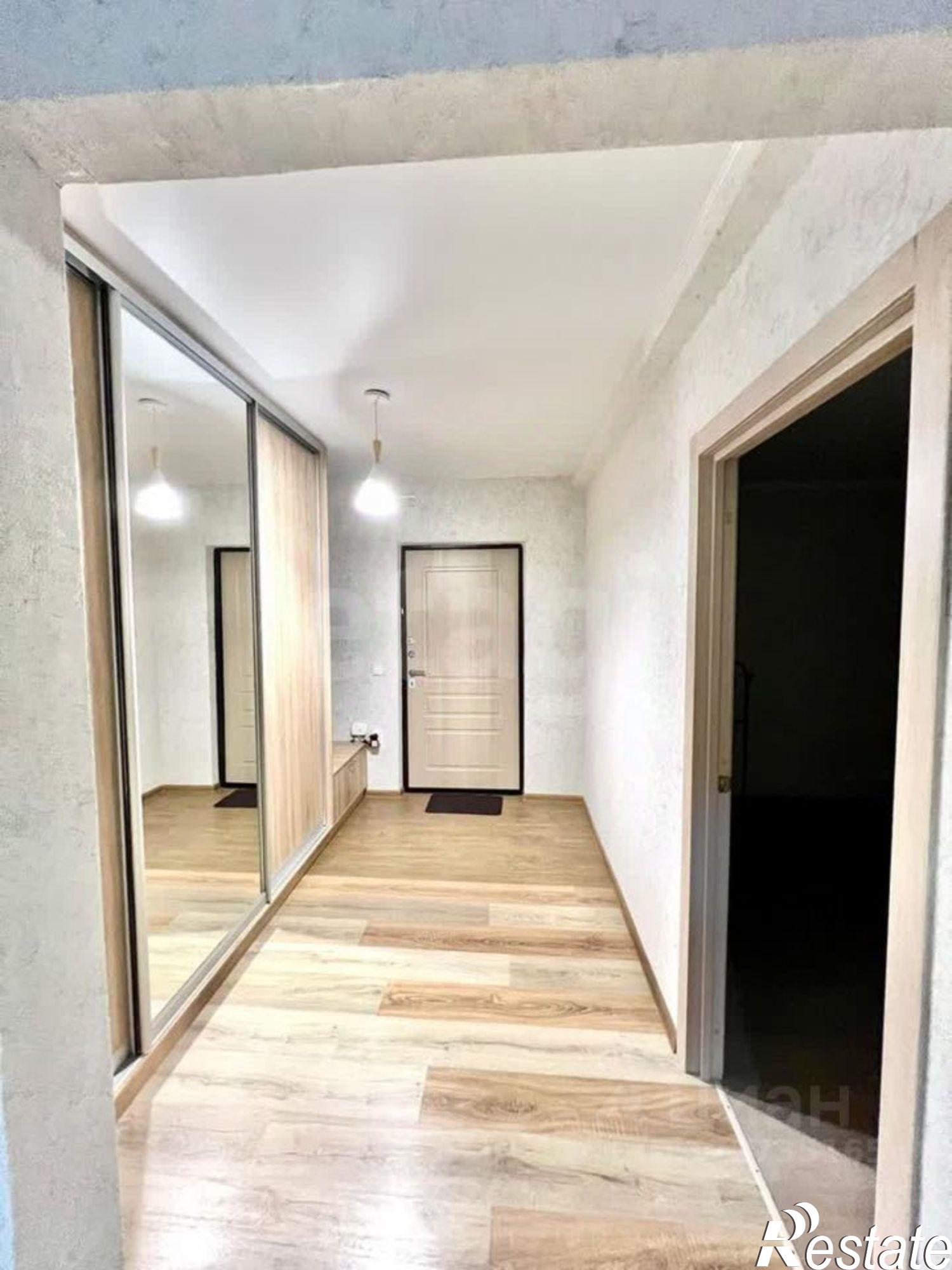 Купить квартиру за 8 800 000 рублей на улица Адмирала Пустошкина, 22 c9