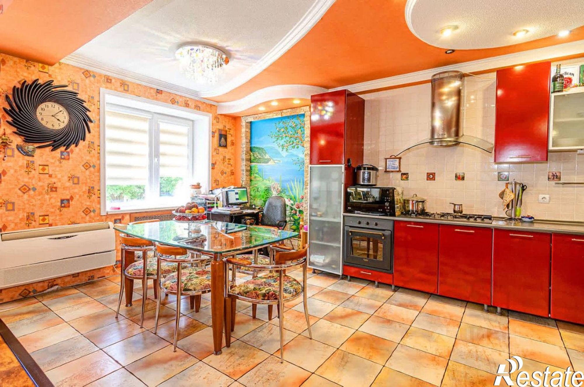 Купить квартиру за 10 500 000 рублей на Владимирская улица, 160 к4