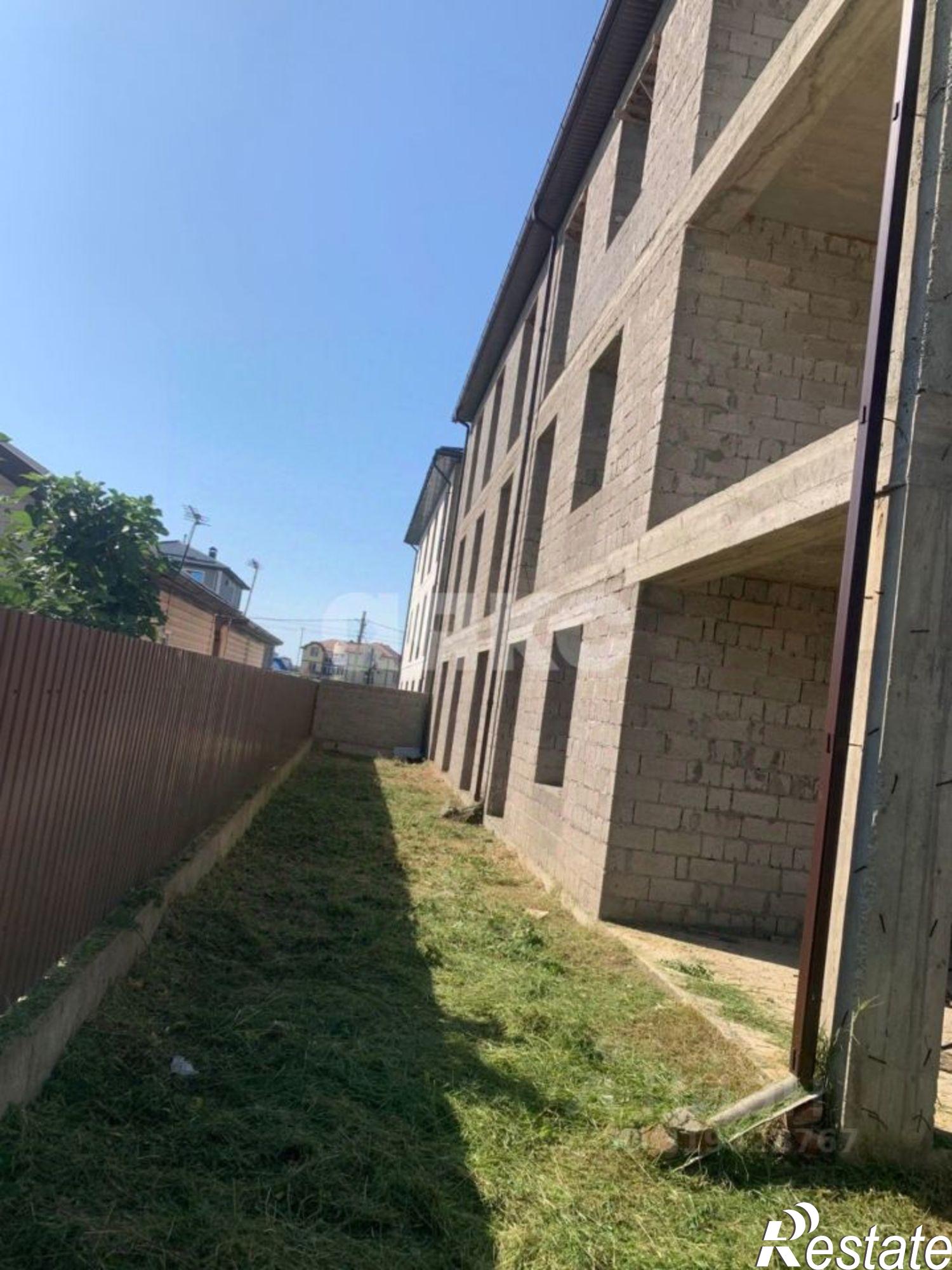 Купить ОСЗ, отдельно стоящее здание за 19 000 100 рублей на Спортивная улица, 14