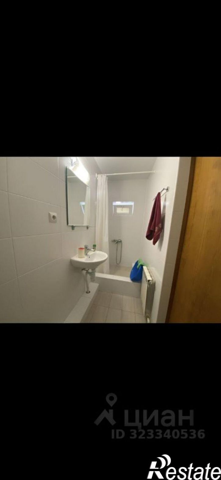 Комната улица Самбурова, 180,  д. 180