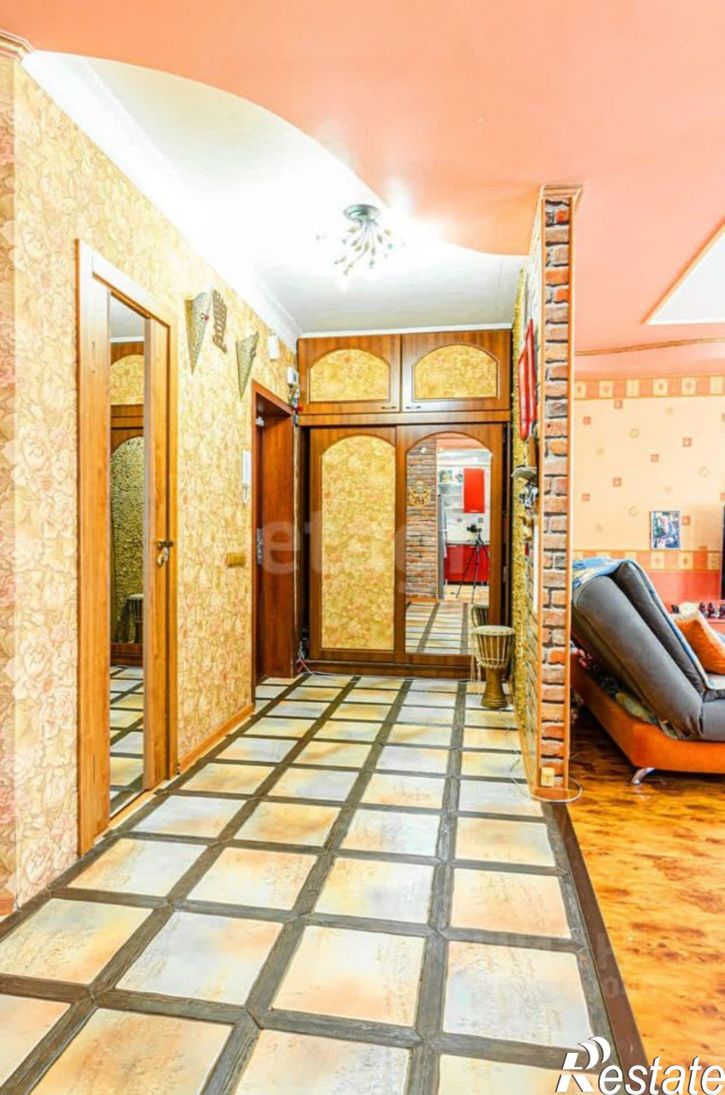 3-комн квартира Владимирская улица, 160 к4,  д. 160 к4