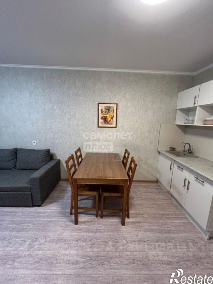 1-комн квартира улица Адмирала Пустошкина, 22 с3,  д. 22 с3