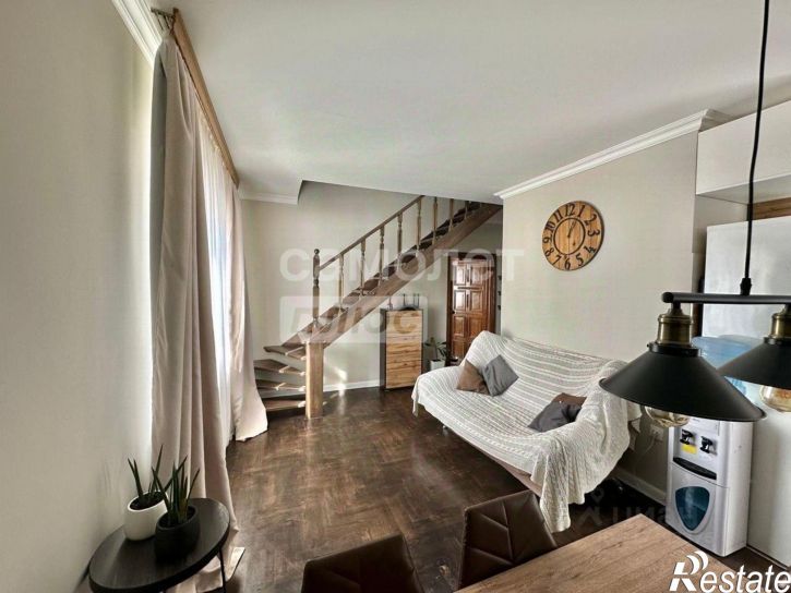 4-комн квартира улица Самбурова, 270,  д. 270