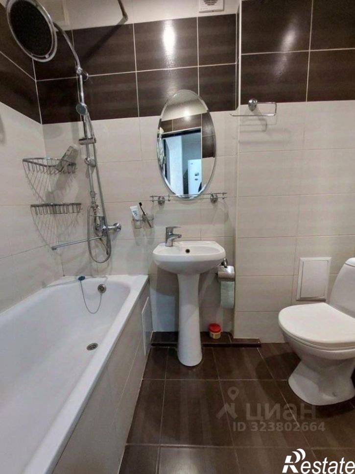 3-комн квартира улица Чехова, 1,  д. 1