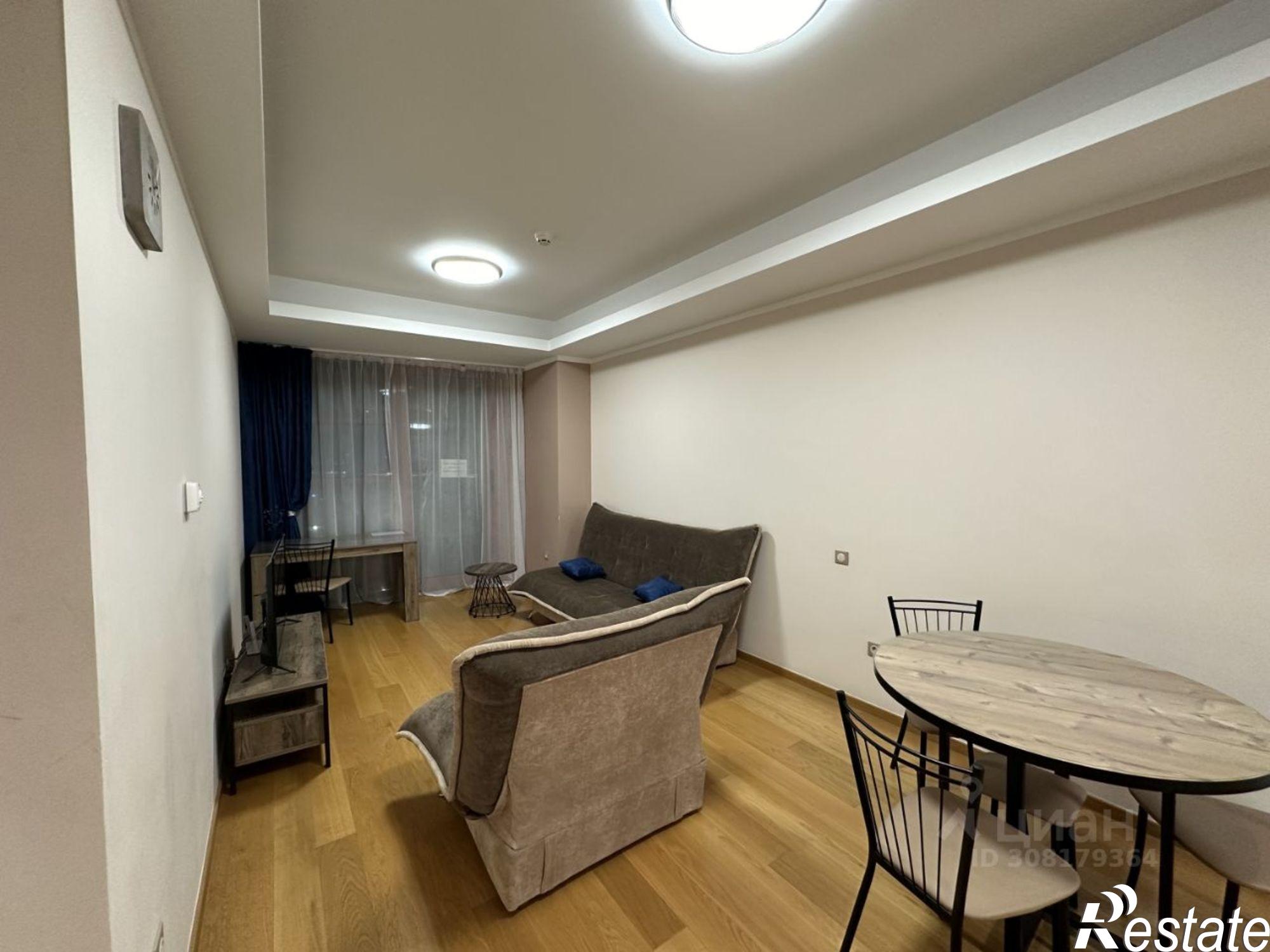 Сдать квартиру за 70 000 рублей на проспект Революции, 3