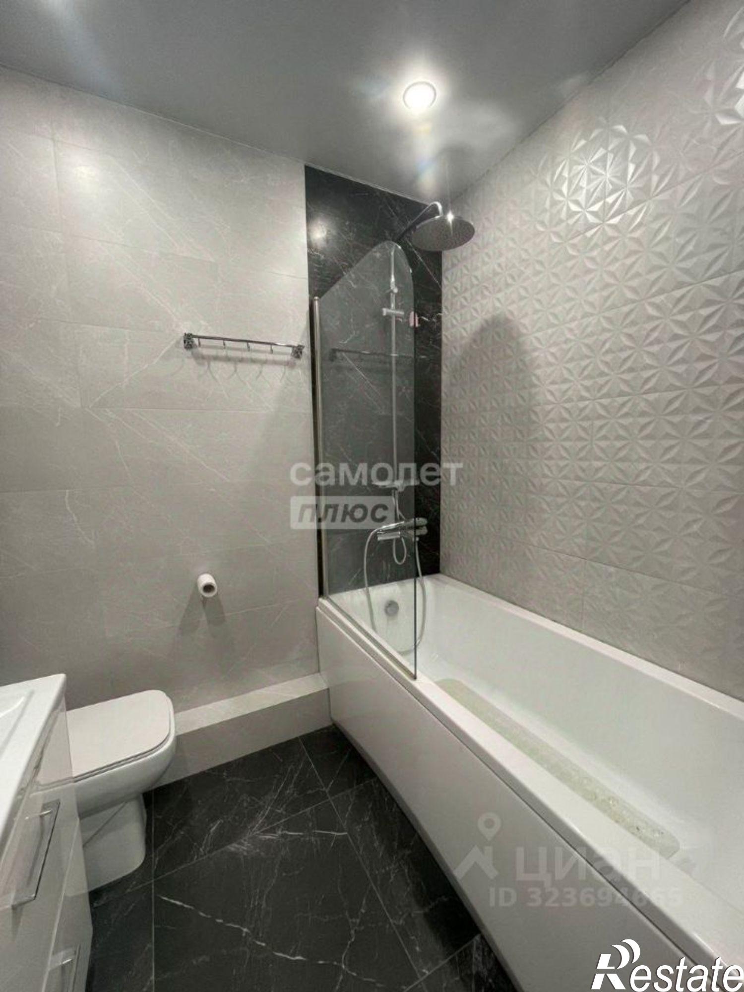 Купить квартиру за 18 490 000 рублей на ул Крылова, 13 2