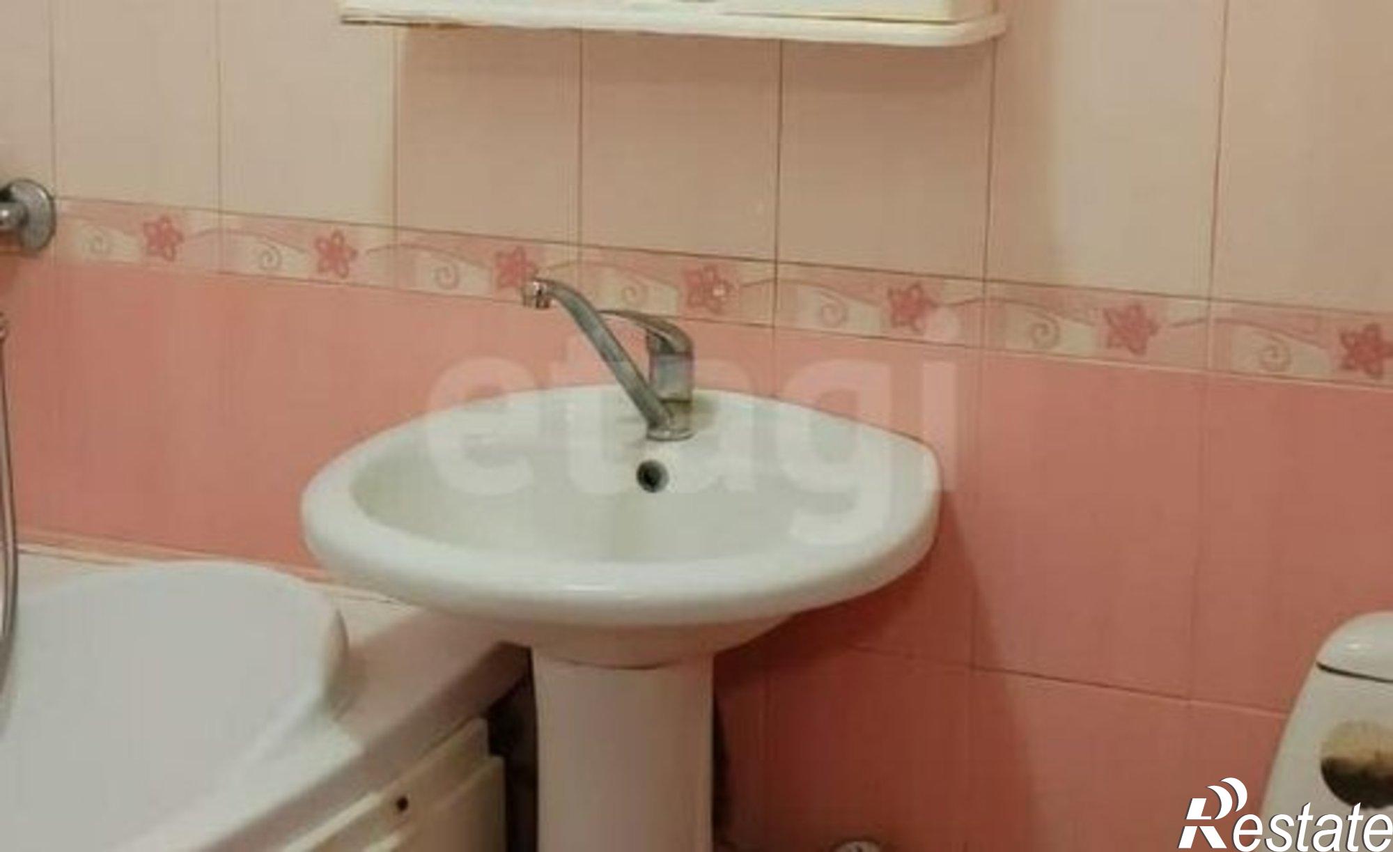 Купить квартиру за 6 400 000 рублей на 12-й микрорайон, 9