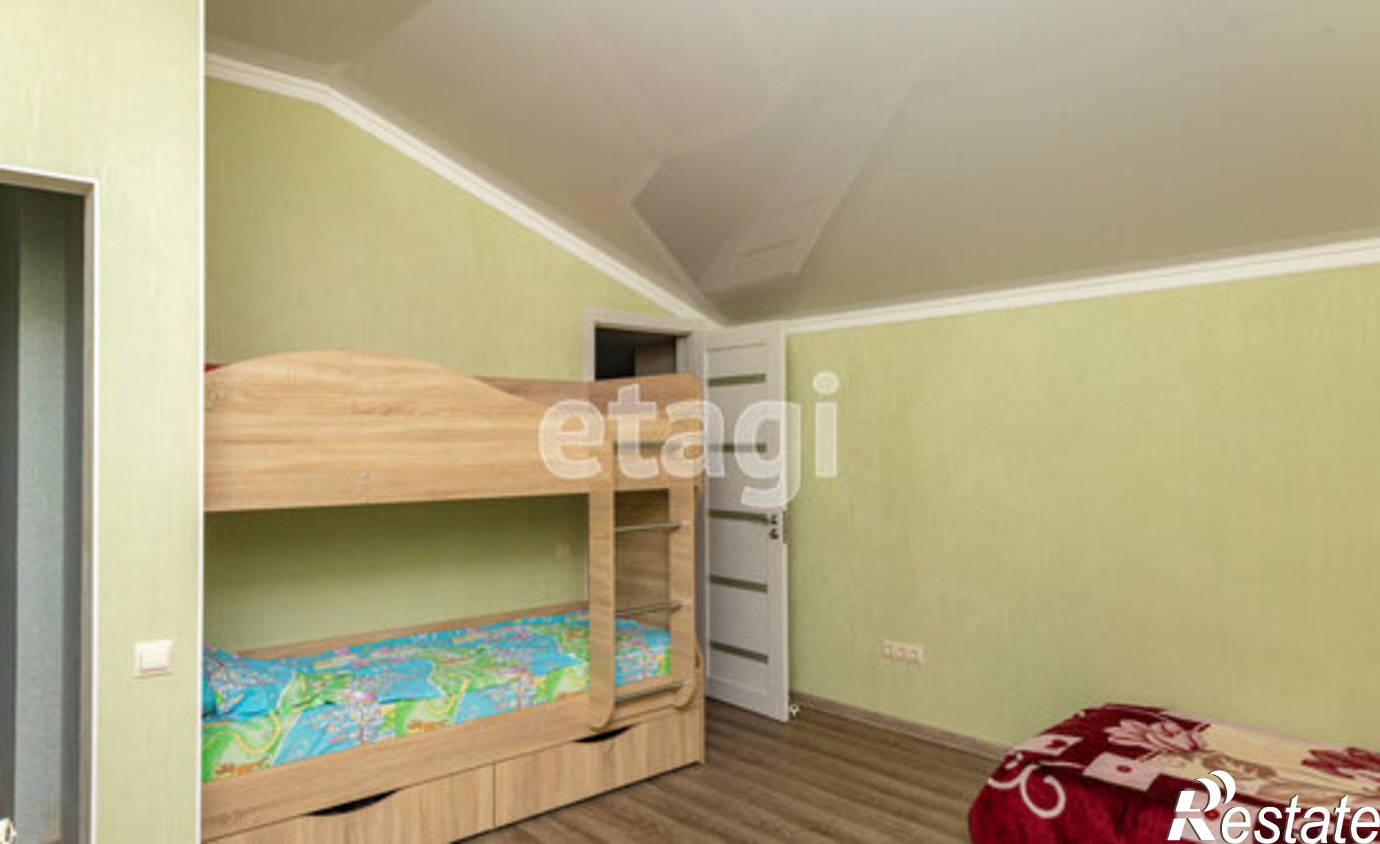 Купить квартиру за 10 000 000 рублей на Лазурная улица, 14