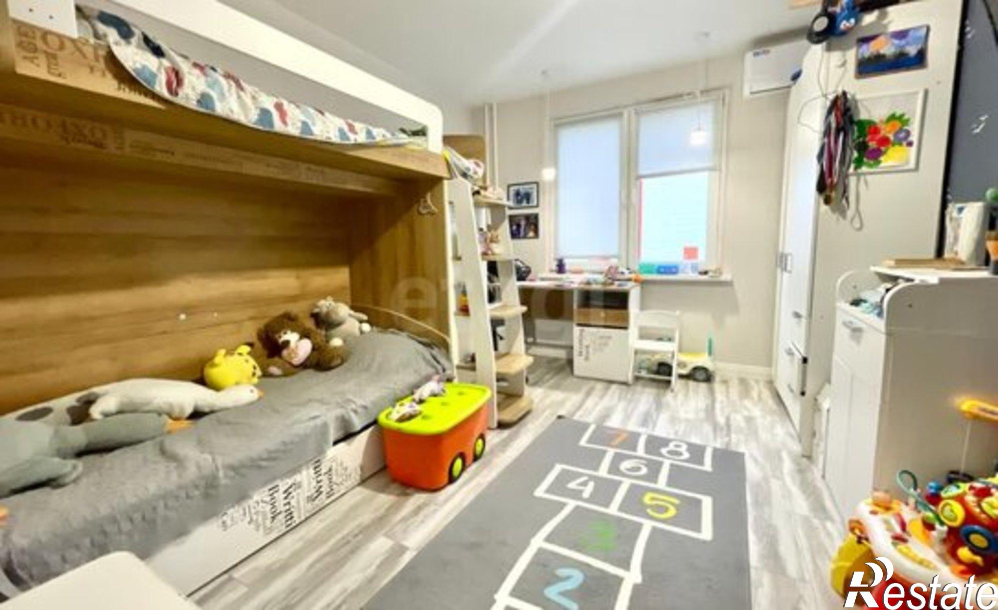 Купить квартиру за 8 100 000 рублей на ул Адмирала Пустошкина, 22 1