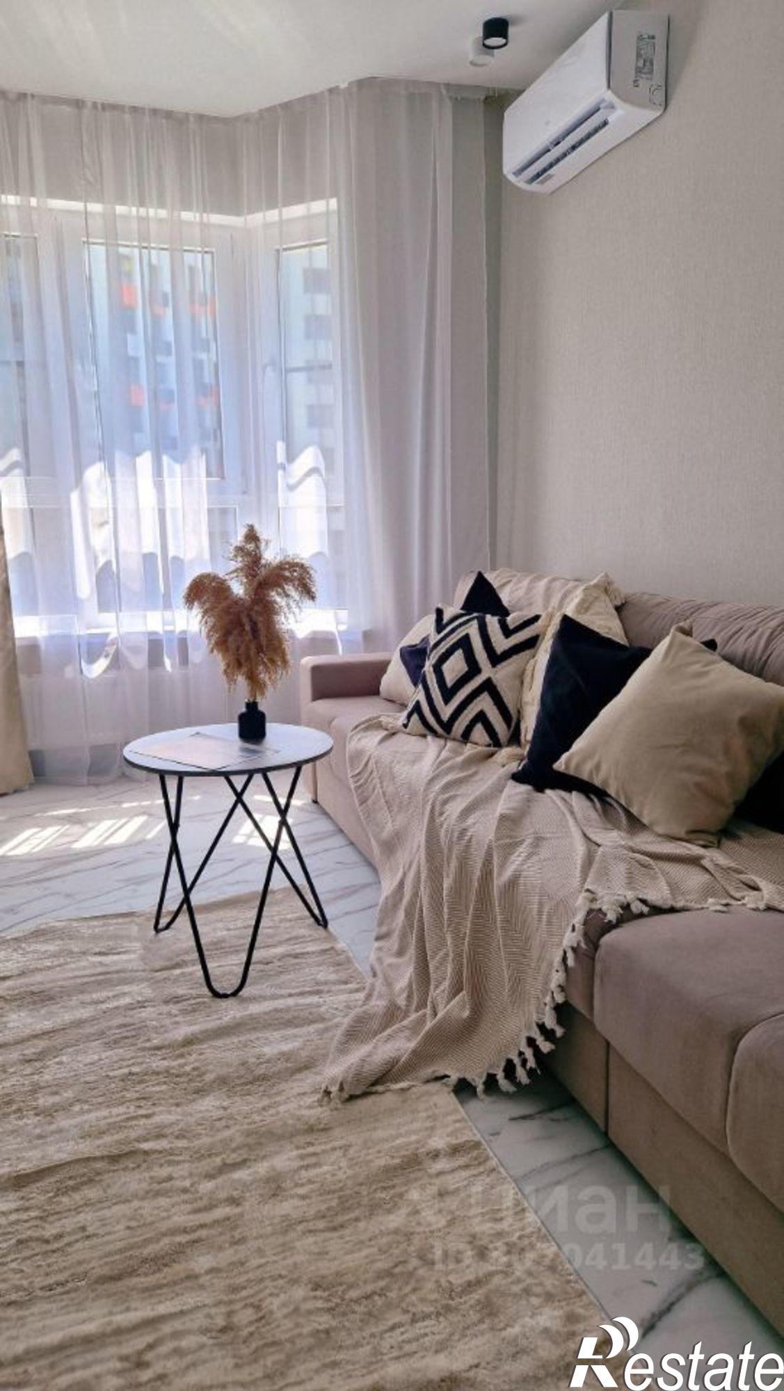 Сдать квартиру за 65 000 рублей на улица Крылова, 13 к2