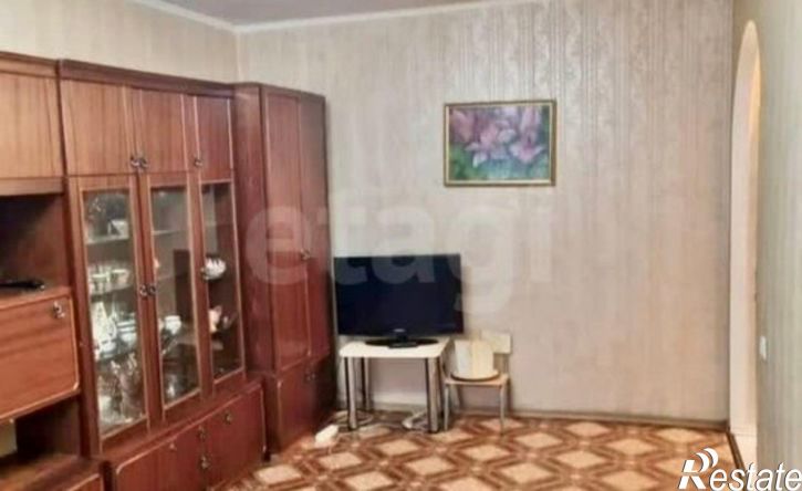 2-комн квартира 12-й микрорайон, 19