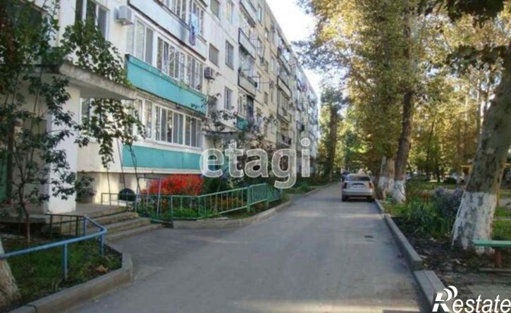 2-комн квартира 12-й микрорайон, 10