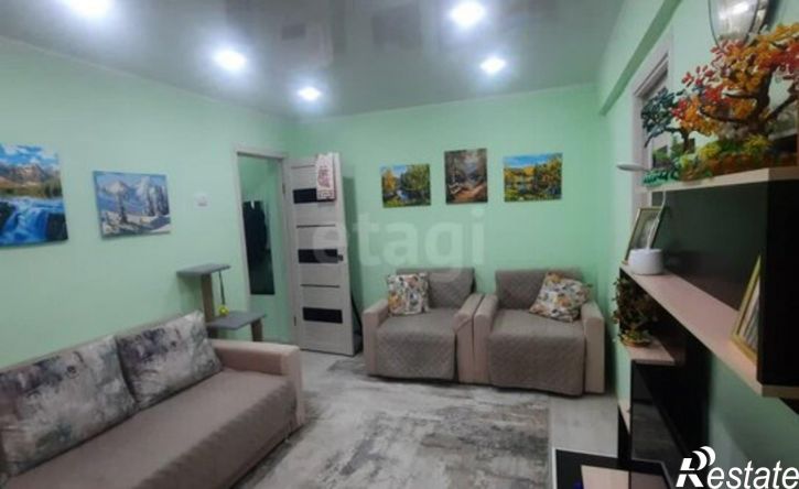 3-комн квартира 12-й микрорайон, 19