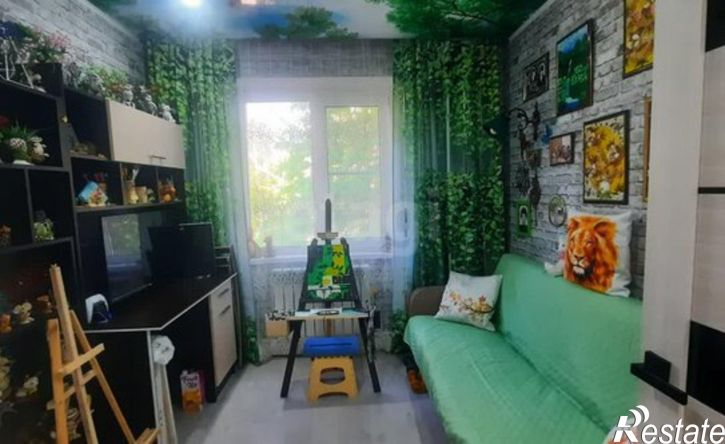 3-комн квартира 12-й микрорайон, 19