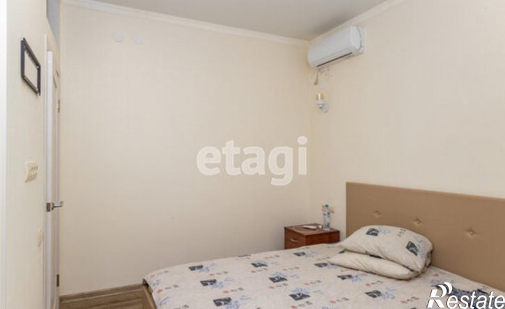 3-комн квартира Лазурная улица, 14,  д. 14