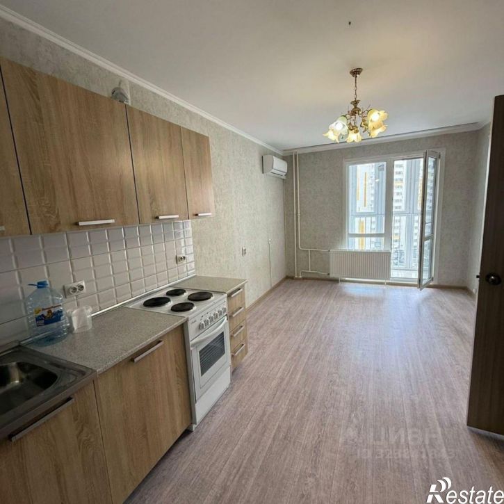 1-комн квартира улица Адмирала Пустошкина, 22 с3,  д. 22 с3