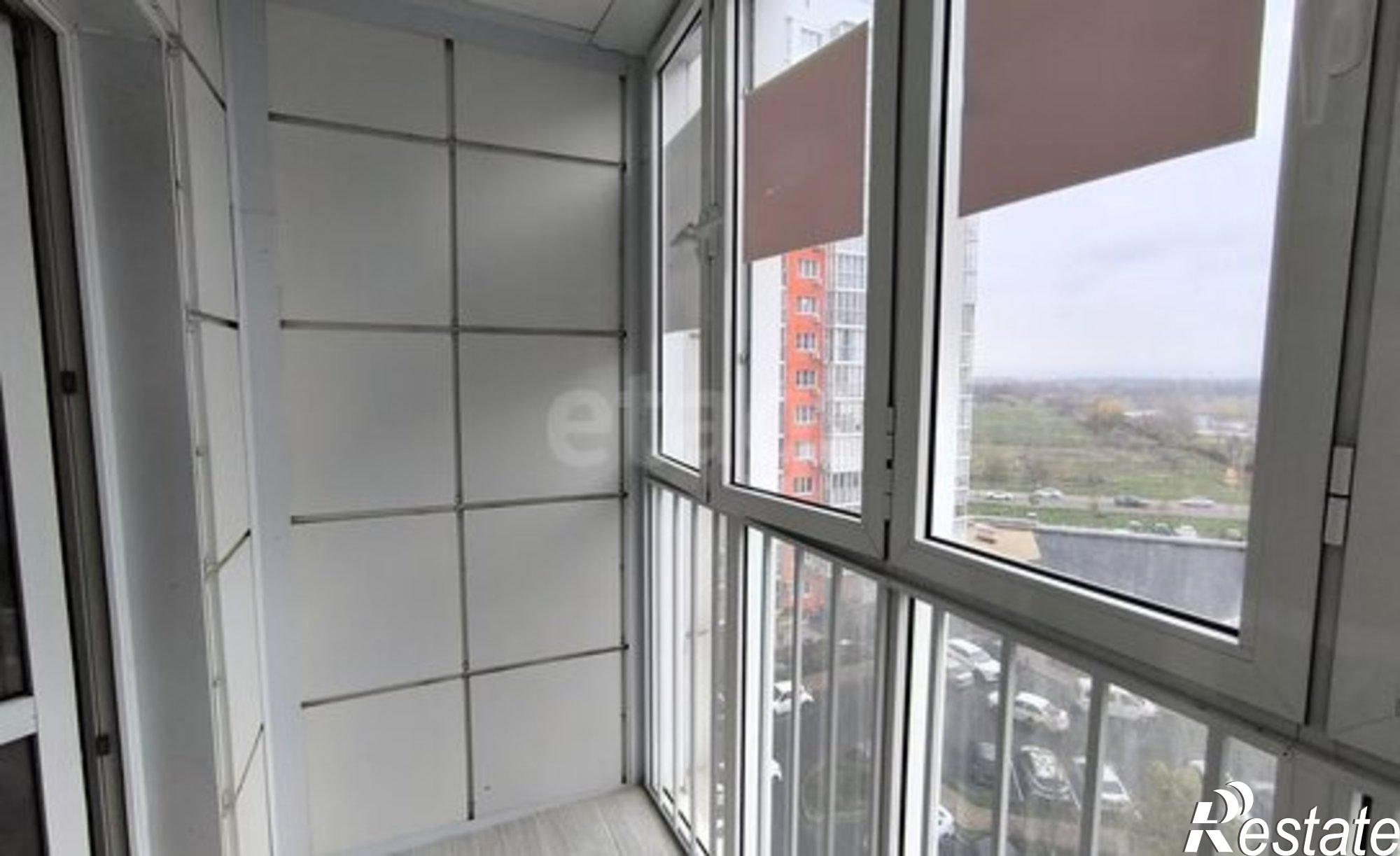 Купить квартиру за 9 800 000 рублей на ул Адмирала Пустошкина, 22 4