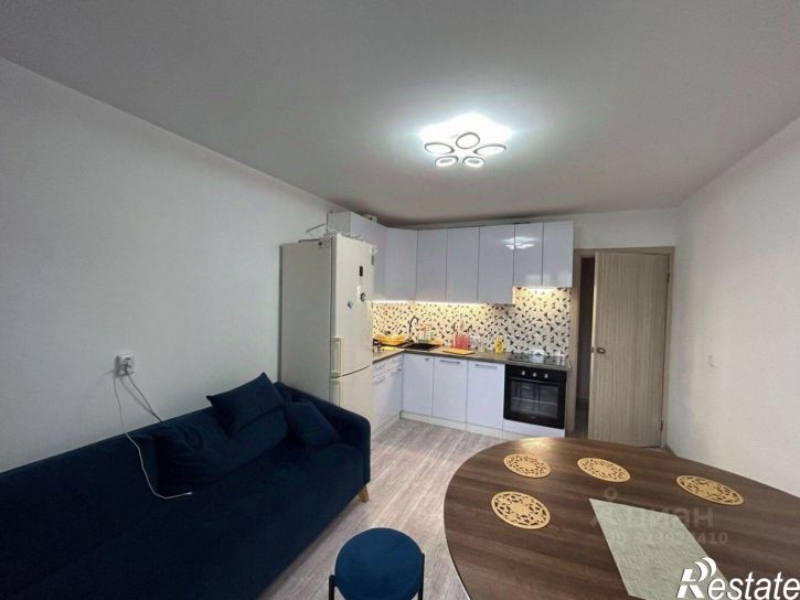 2-комн квартира улица Адмирала Пустошкина, 16,  д. 16