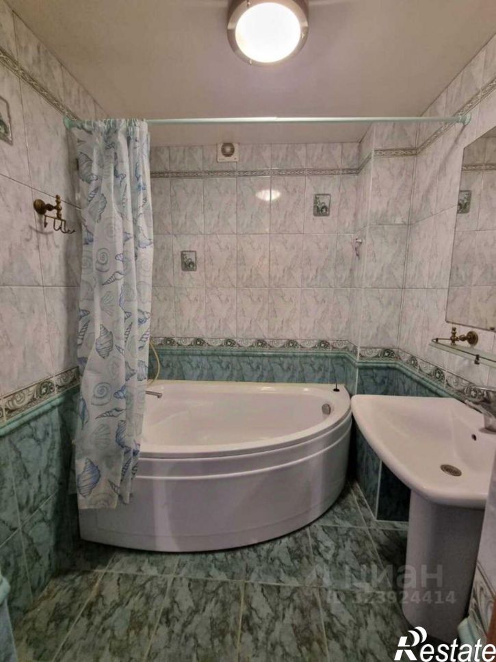 3-комн квартира ул Астраханская, 77,  д. 77