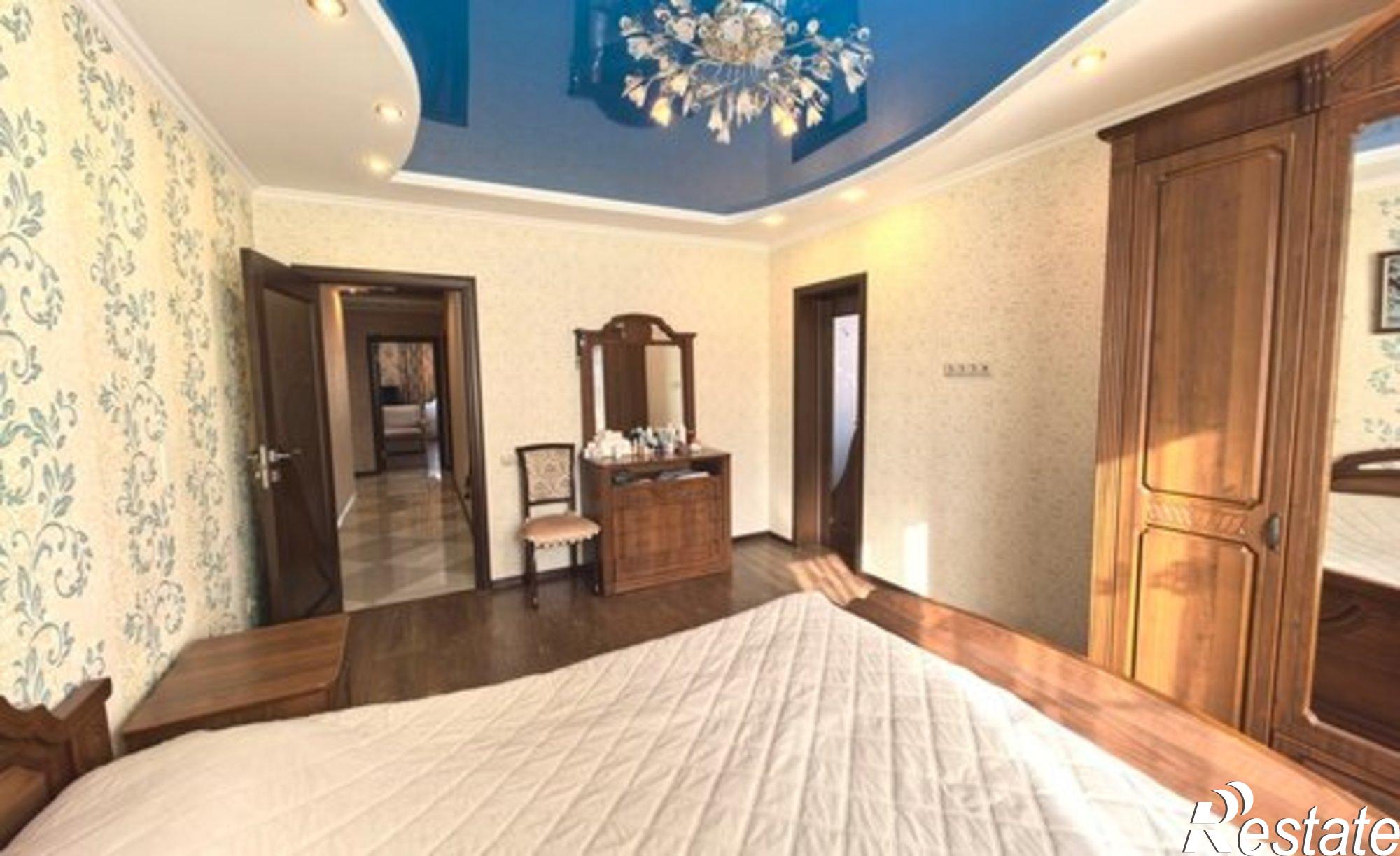 Купить квартиру за 12 490 000 рублей на ул Владимирская, 120