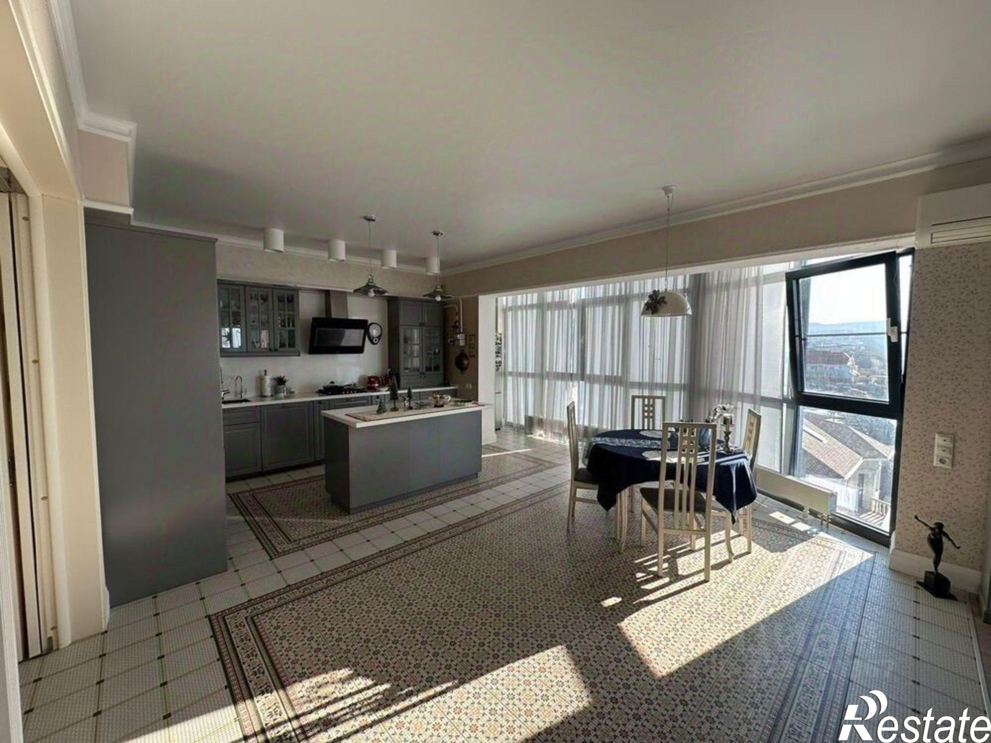 Купить квартиру за 105 000 000 рублей на улица Маяковского, 5