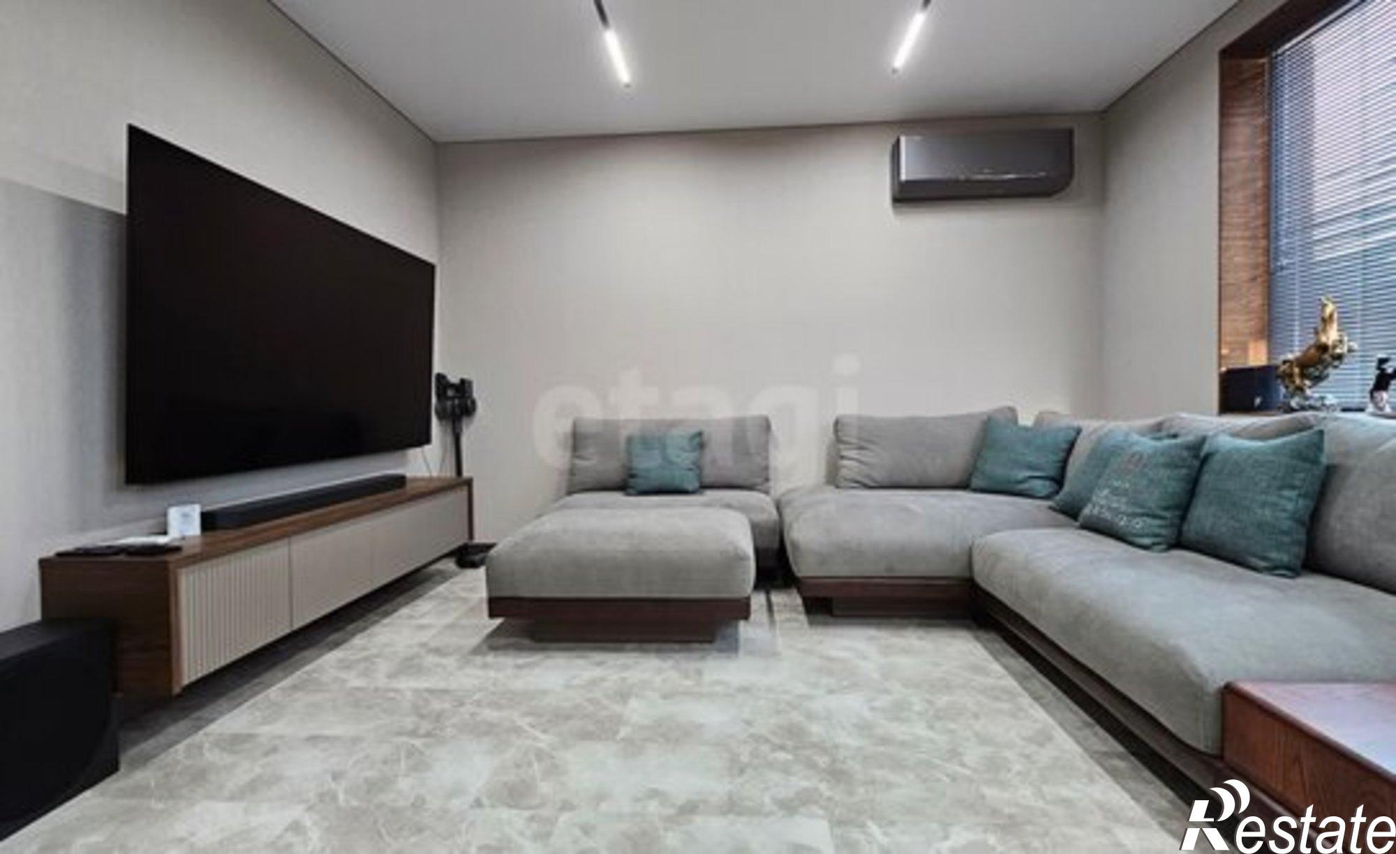 Купить квартиру за 35 000 000 рублей на Владимирская улица, 134