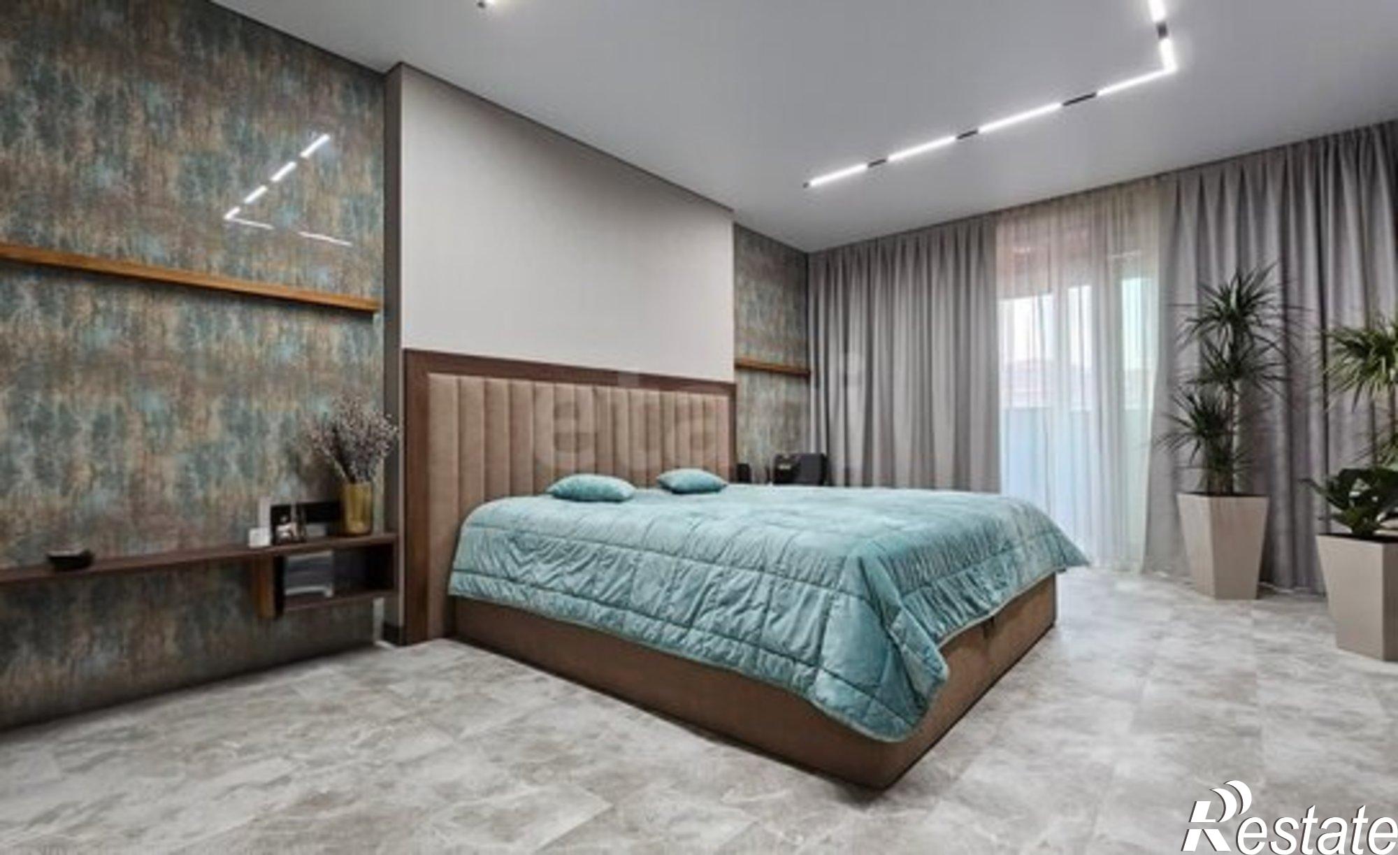 Купить квартиру за 35 000 000 рублей на Владимирская улица, 134