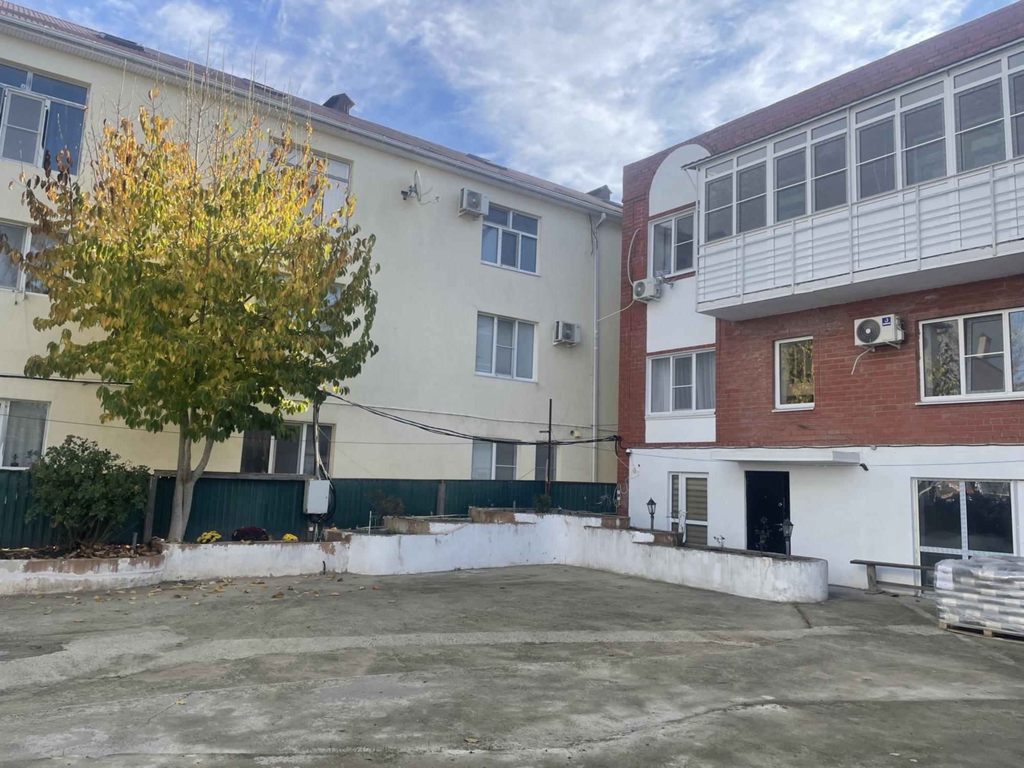 Купить студию за 3 300 000 рублей на Ленинградская улица, 56