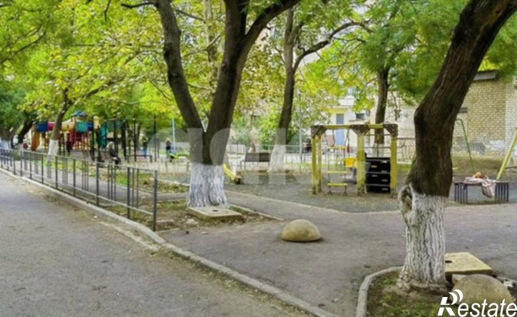 2-комн квартира 12-й микрорайон, 20