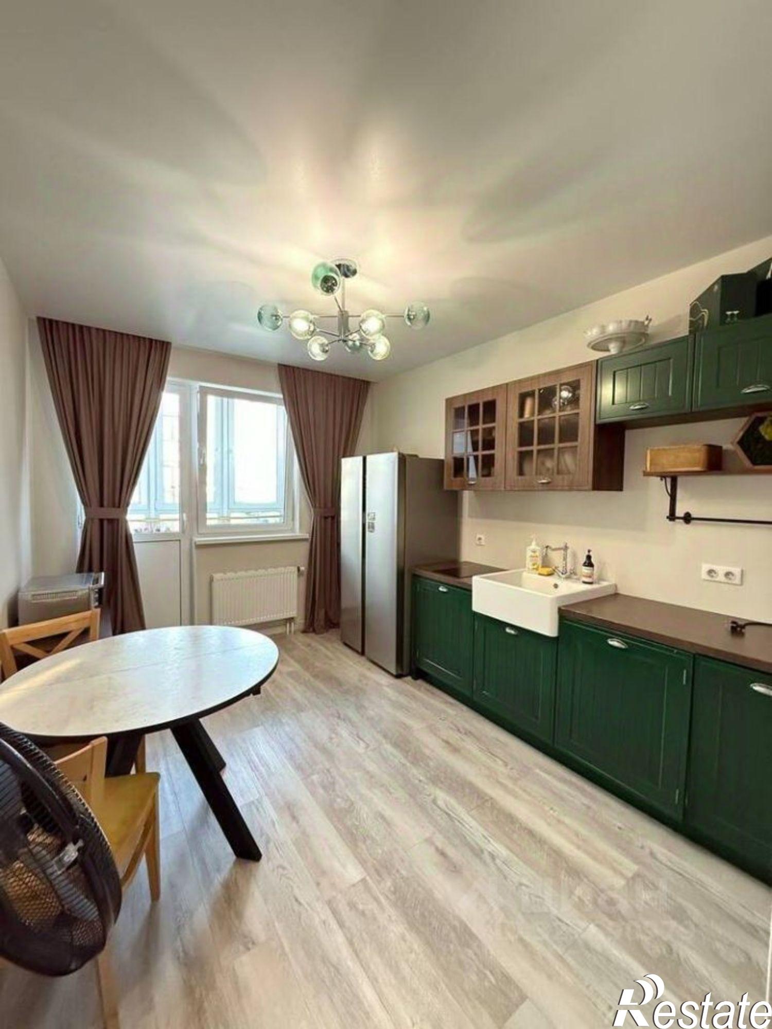 Купить квартиру за 15 900 000 рублей на ул Омелькова, 93