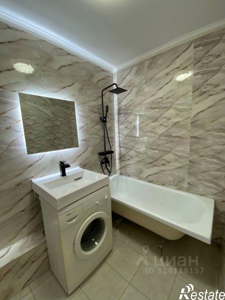 1-комн квартира улица Адмирала Пустошкина, 22 с8,  д. 22 с8