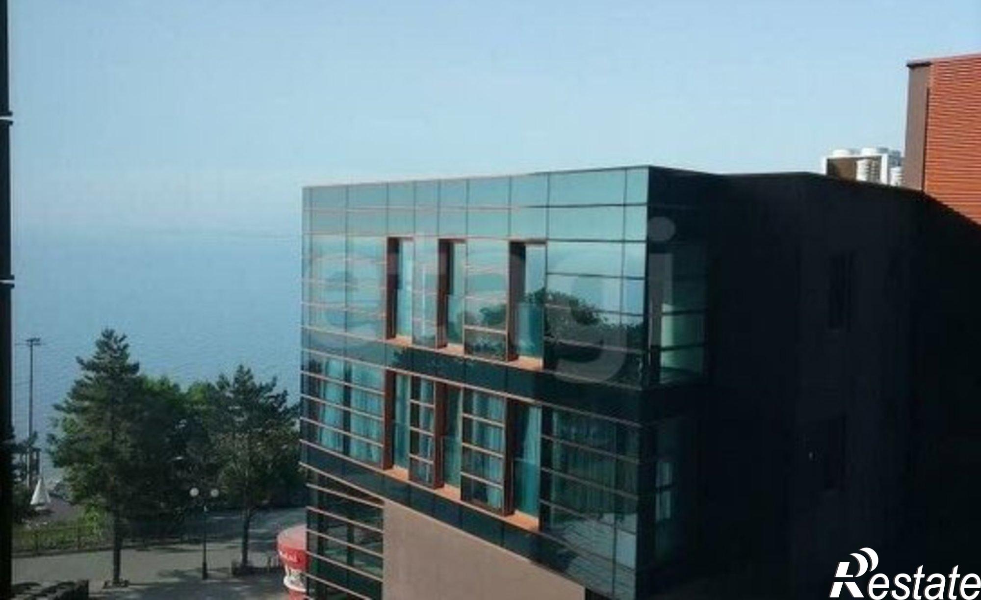 Купить квартиру за 27 500 000 рублей на проспект Революции, 3