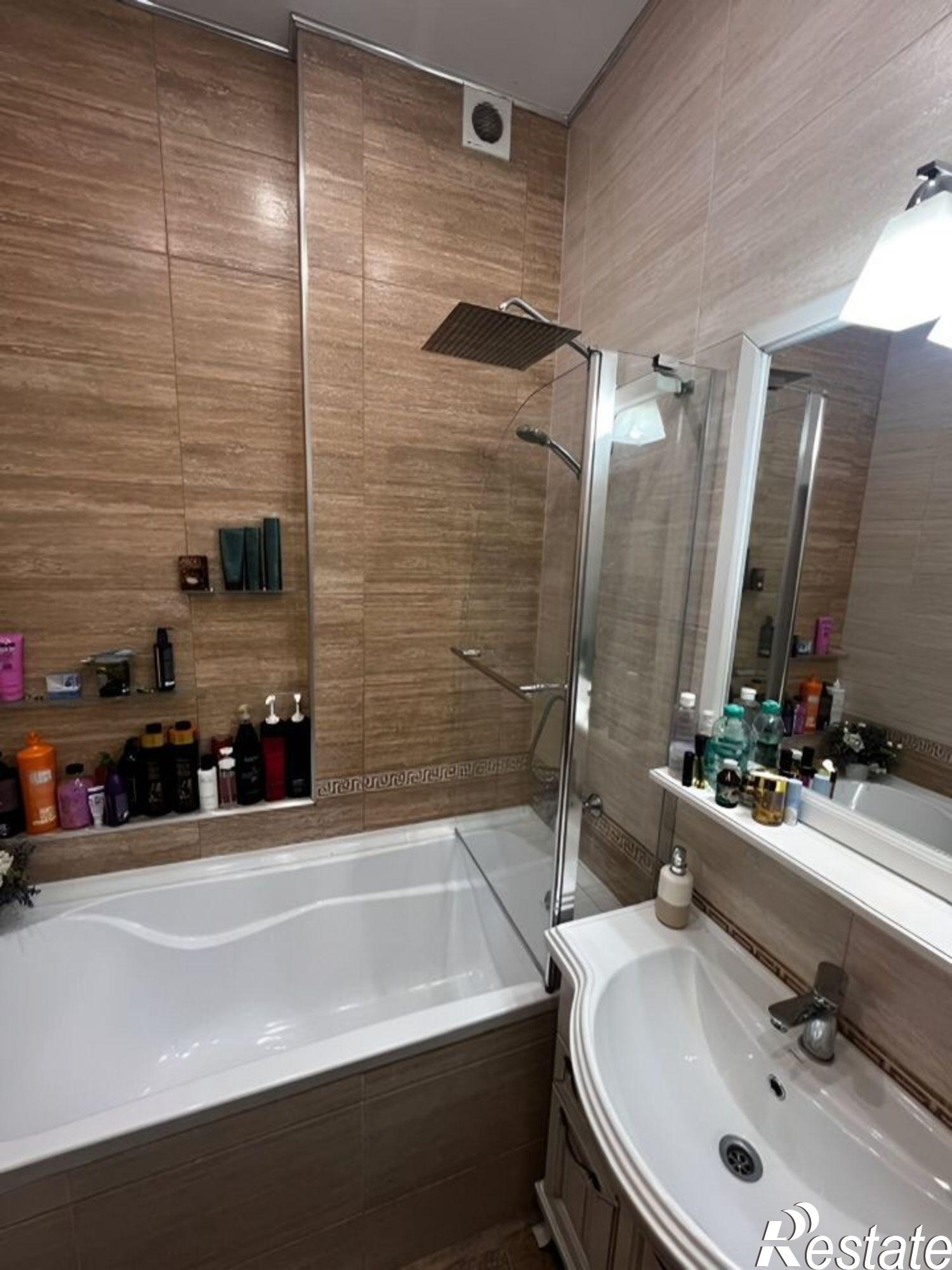 Купить квартиру за 9 300 000 рублей на ул Объездная, 25