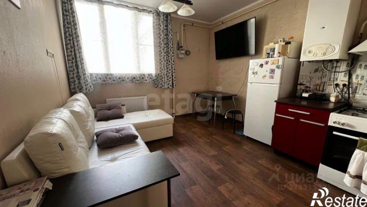 1-комн квартира Ленинградская улица, 76,  д. 76