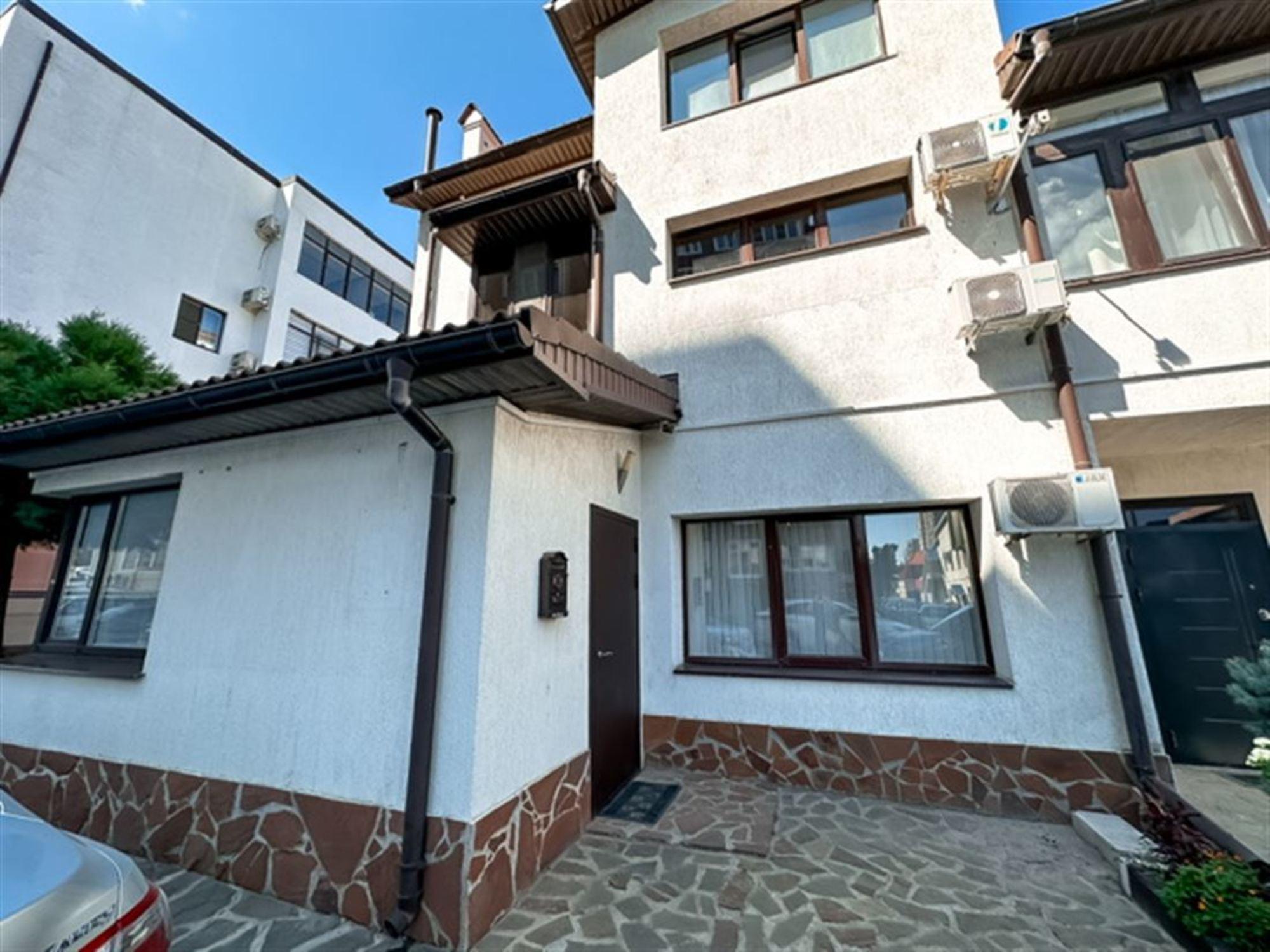 Сдать офис, помещение под офис за 90 000 рублей на ул 40 лет Победы, д. 3 стр 23