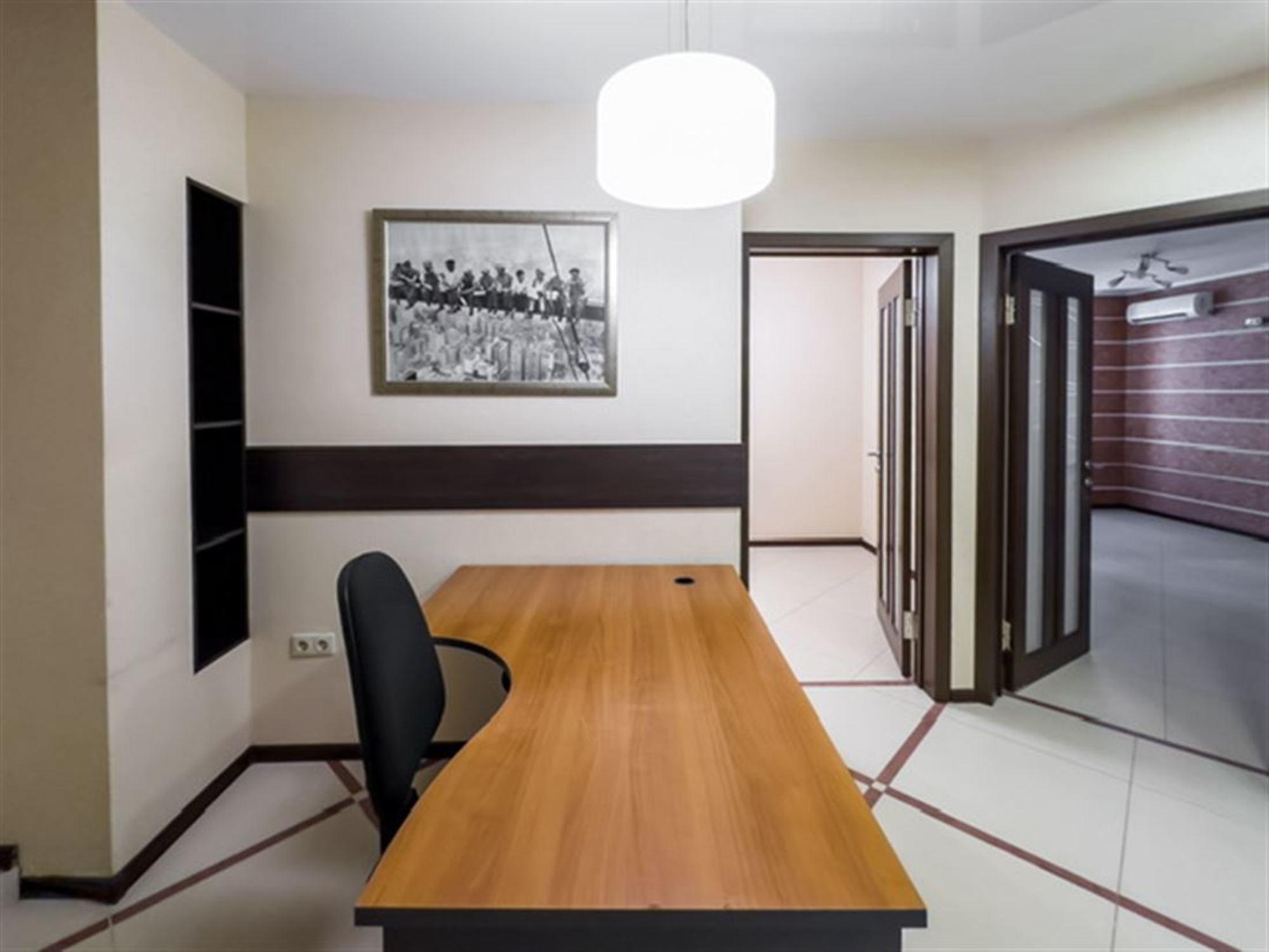 Сдать офис, помещение под офис за 90 000 рублей на ул 40 лет Победы, д. 3 стр 23