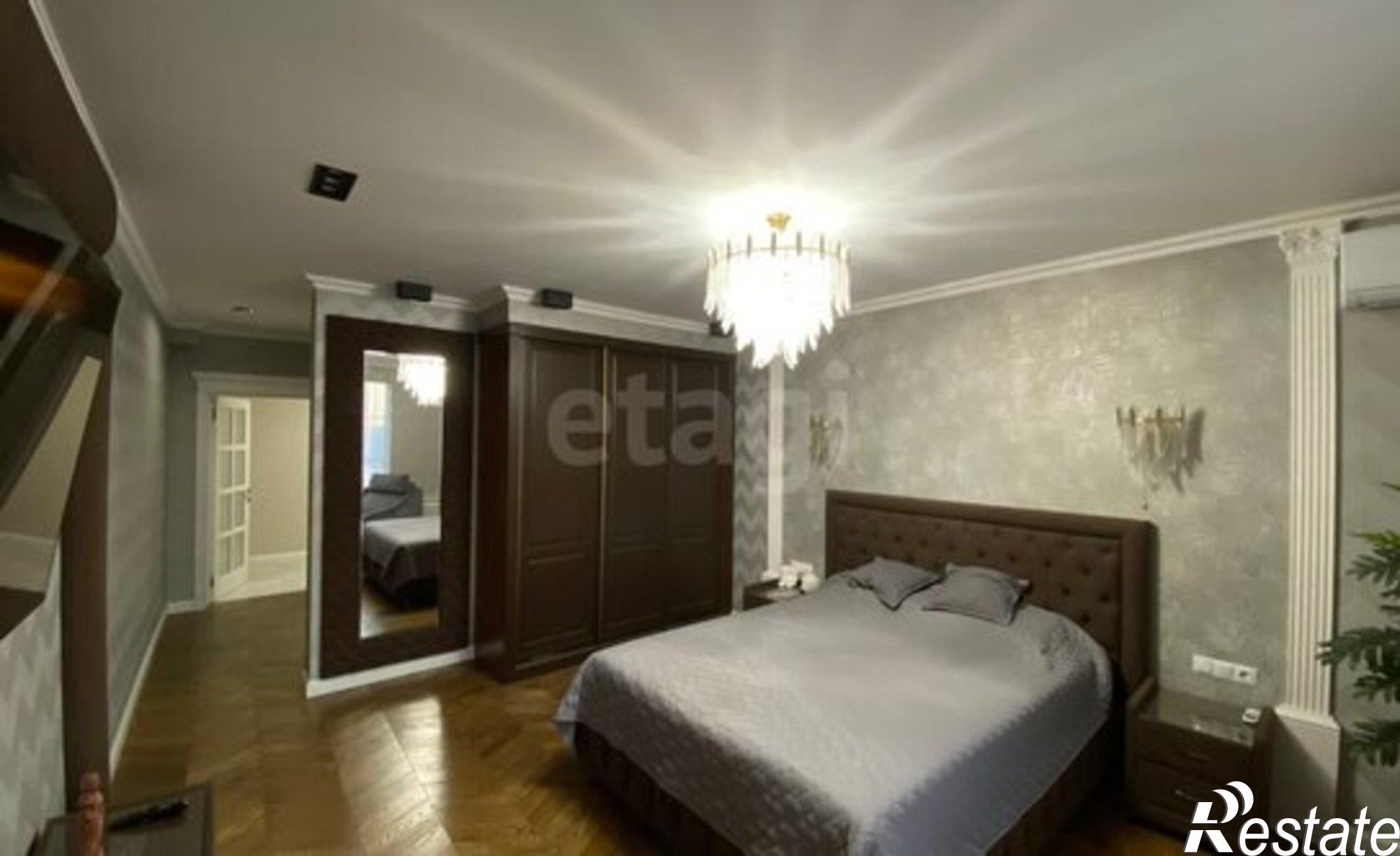 Купить квартиру за 37 000 000 рублей на Александрийский пер, 6