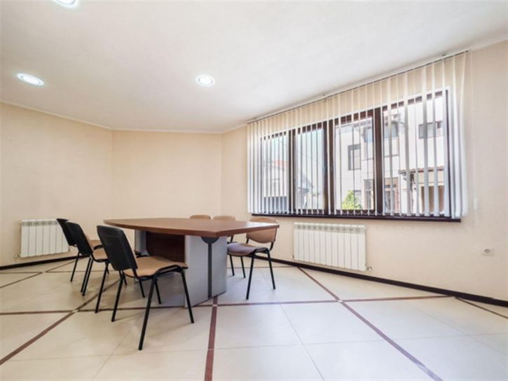 Офис ул 40 лет Победы, д. 3 стр 23