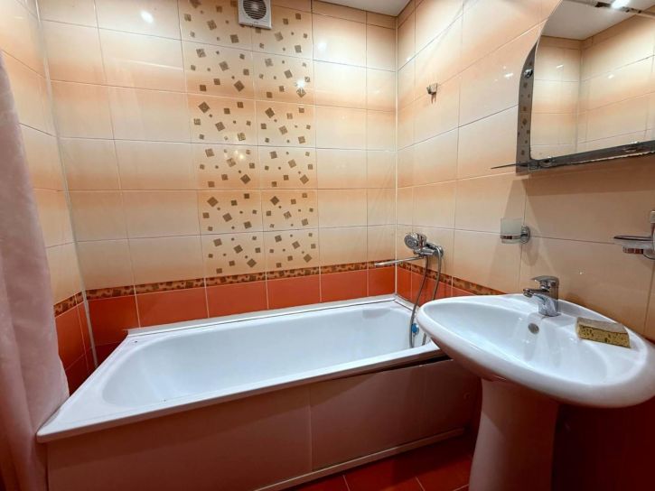 3-комн квартира Новороссийская улица, 266