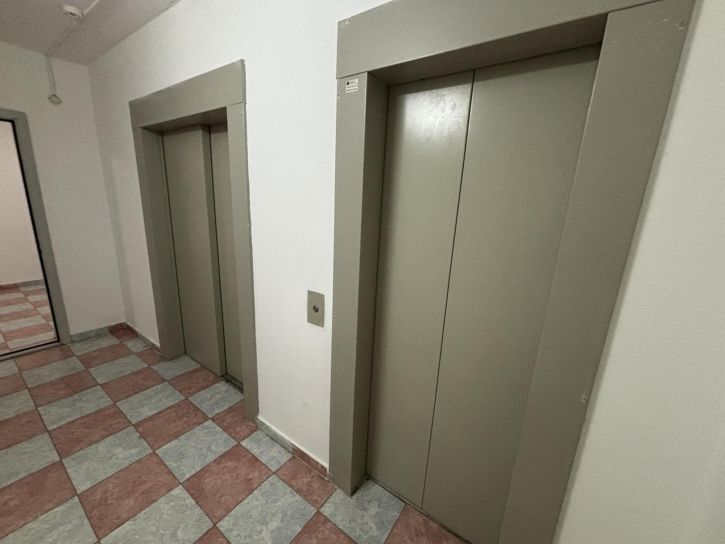 3-комн квартира улица Адмирала Пустошкина, 22к6