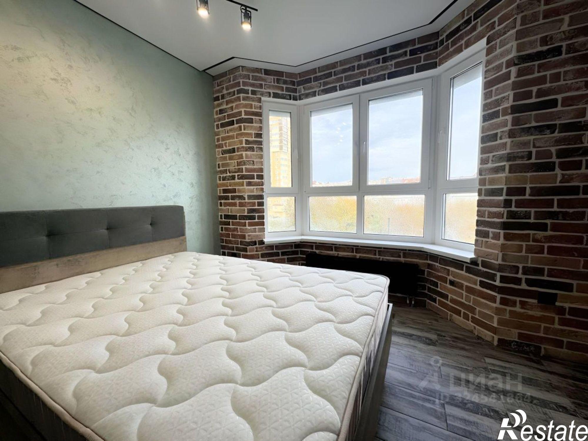 Сдать квартиру за 50 000 рублей на улица Крылова, 13 к1