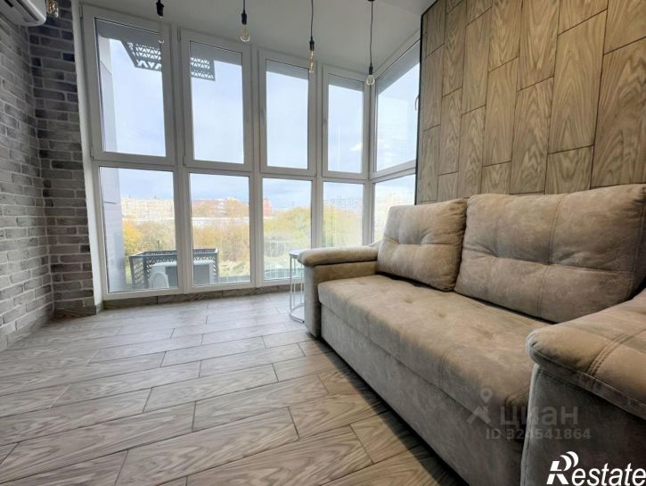 2-комн квартира улица Крылова, 13 к1,  д. 13 к1