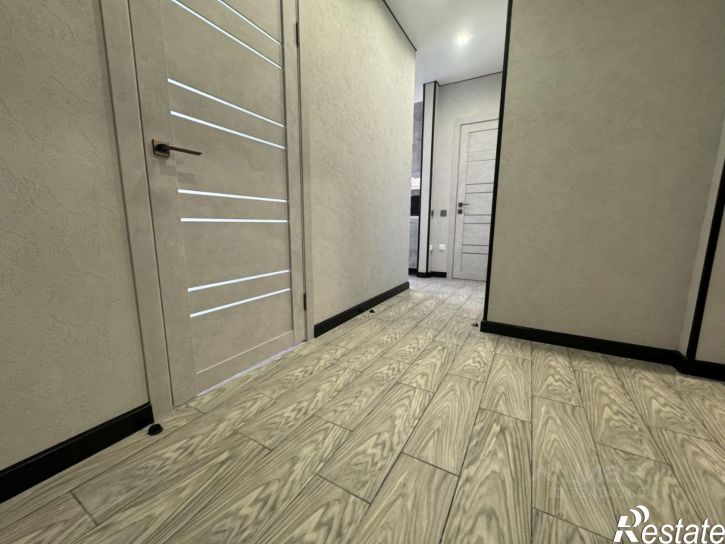 2-комн квартира улица Крылова, 13 к1,  д. 13 к1