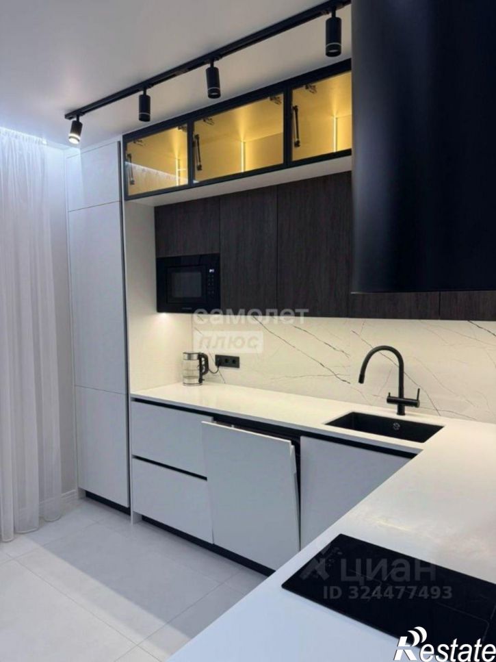 2-комн квартира улица Крылова, 13 к1,  д. 13 к1