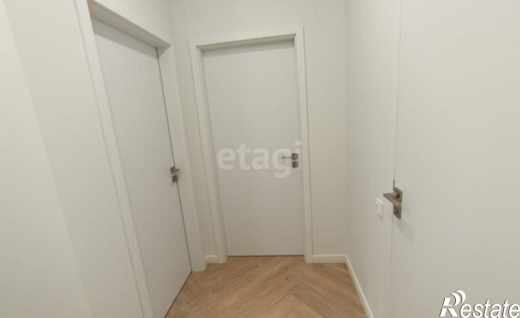 Купить квартиру за 10 500 000 рублей на Симферопольское шоссе, 58 с2