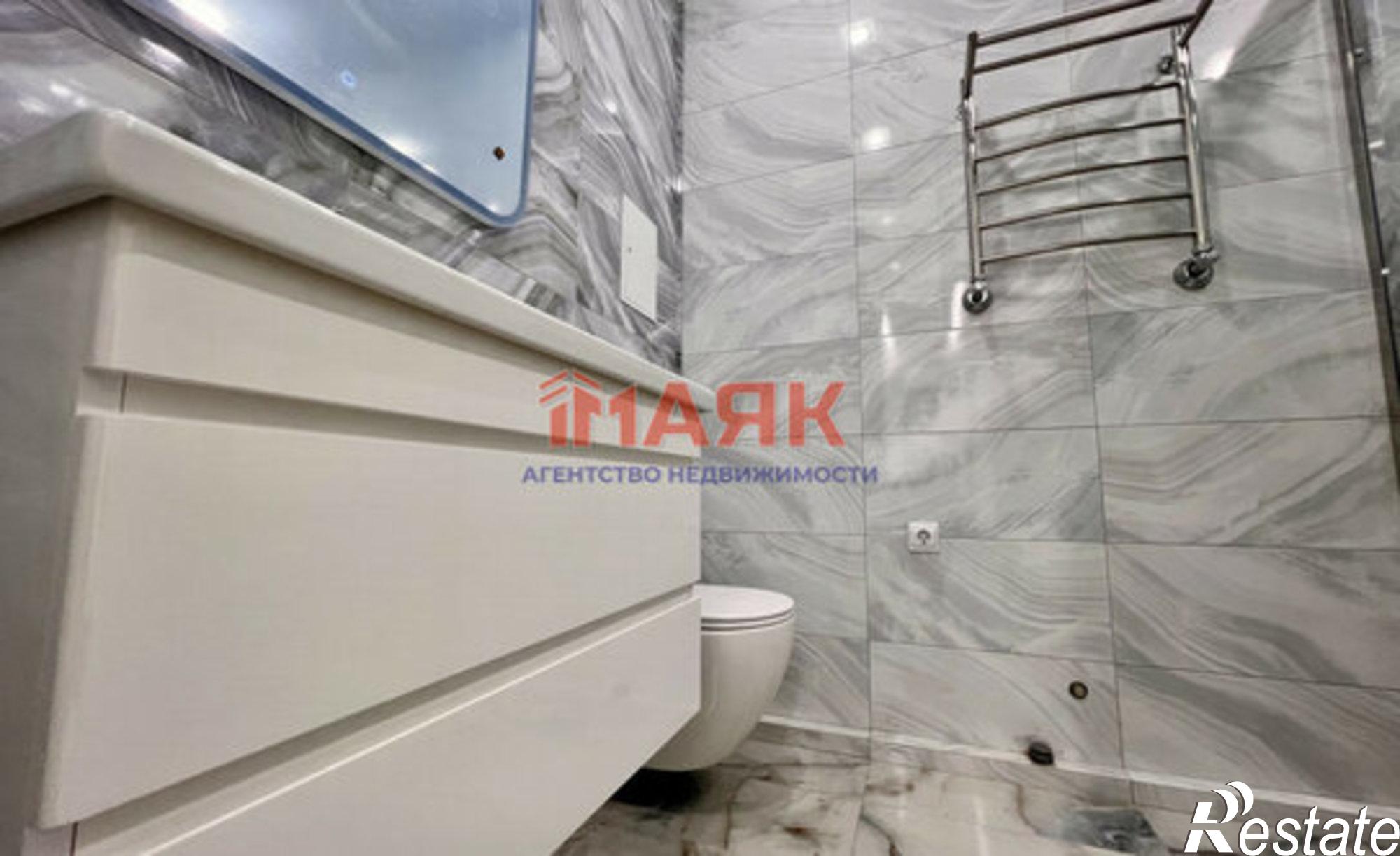 Купить квартиру за 10 500 000 рублей на Лазурная улица, 10 к2