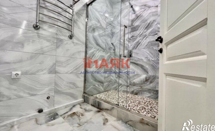 2-комн квартира Лазурная улица, 10 к2,  д. 10 к2