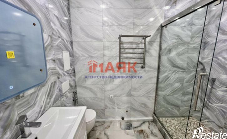 2-комн квартира Лазурная улица, 10 к2,  д. 10 к2