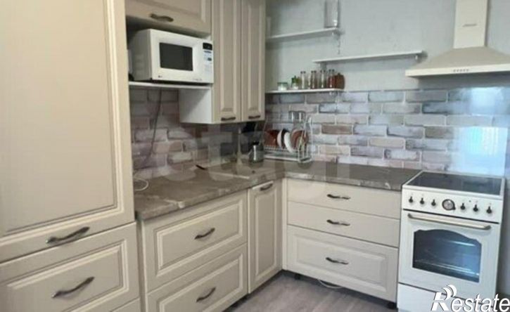 2-комн квартира ул Адмирала Пустошкина, 22 1,  д. 22 1,  к. 1