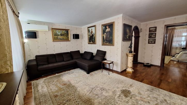 4-комн квартира улица Ленина, 161Б
